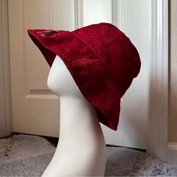 Weekend MaxMara Accessories Label-cut Logo Jacquard Hat. Sz: 57 Color:Red.New Weekend Max Mara | Accessories | Weekend Maxmara Accessories  main image 3
